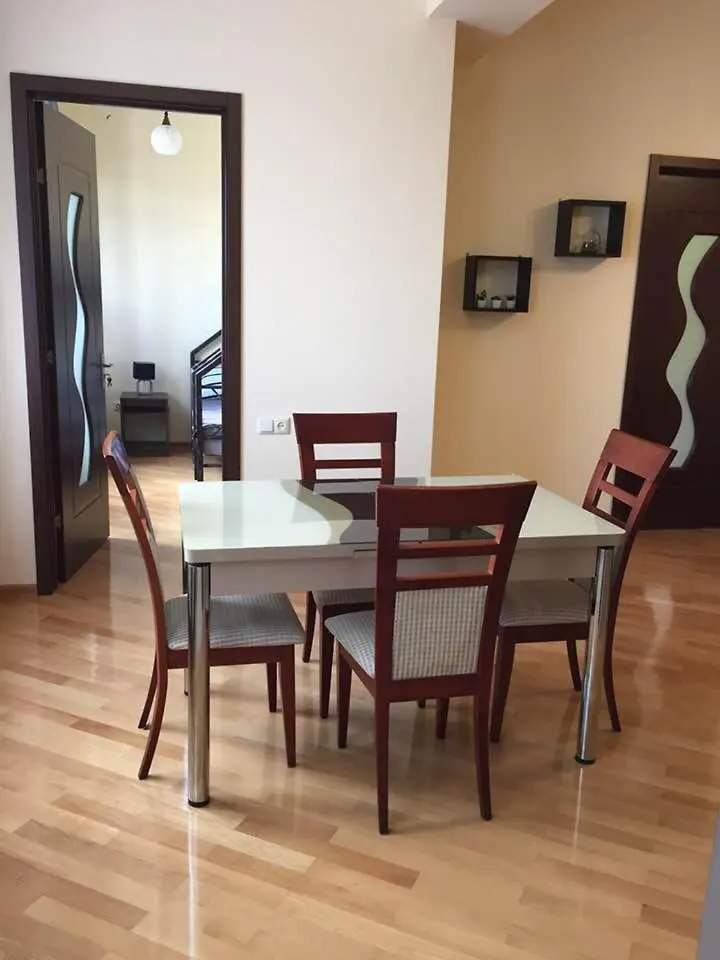 Asterias Apartment ティビリシ